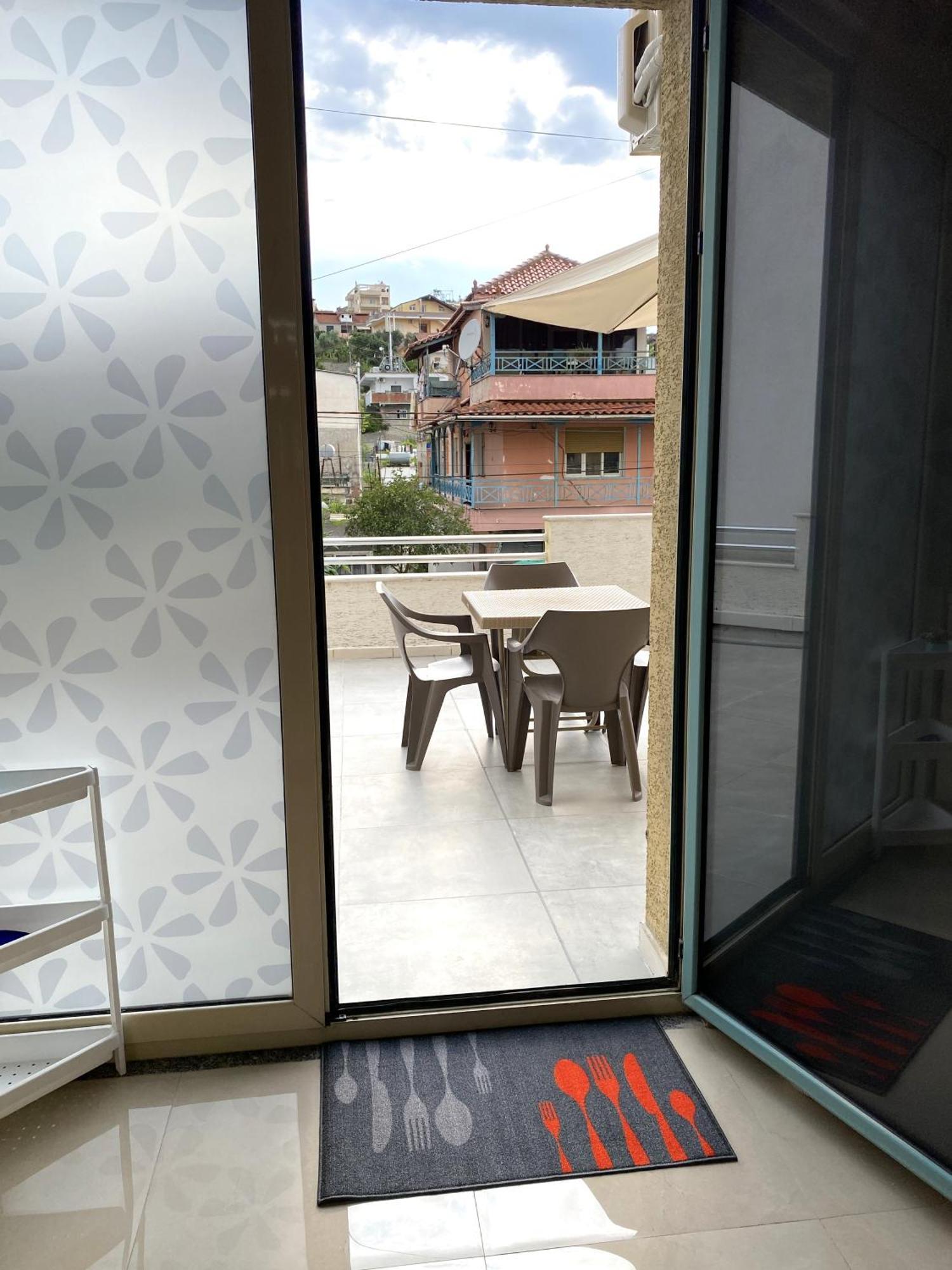 Tinas Rooms Durrës Exteriör bild